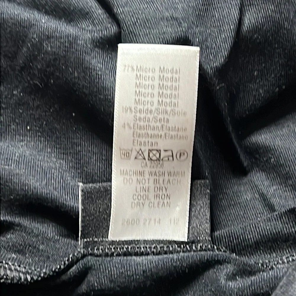 Hanro black medium second skin tee EUC men’s junior’s boys luxury sale rare